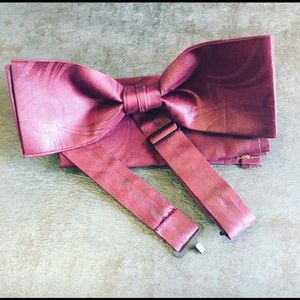 Winery Bow tie and pocket square
